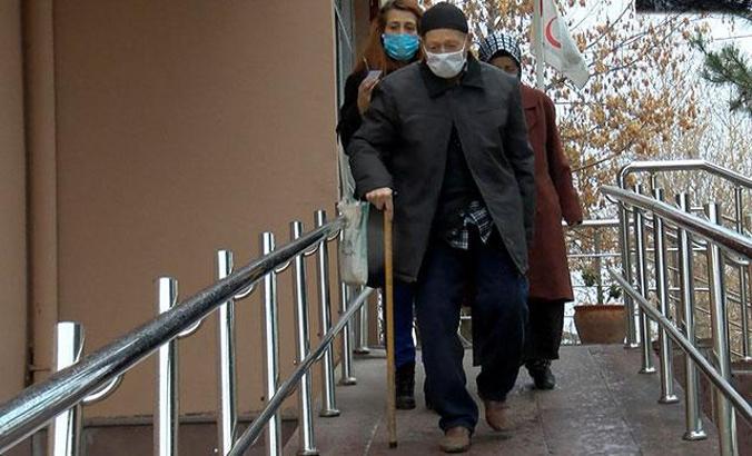 80 yaş üstüne koronavirüs aşısı