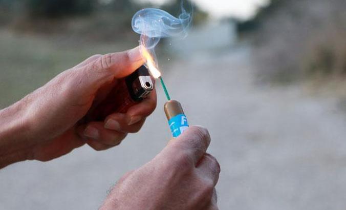 Sokak hayvanlarını torpil patlatarak uzaklaştıranlara tepki