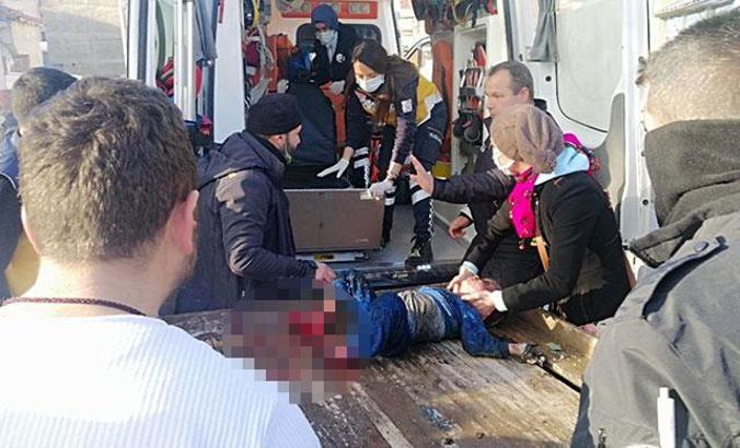 Annesinin öldüğü yangında yaralanan Okay'ın yaşam müdahalesi sürüyor