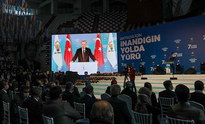 AK Parti Antalya'da kongre coşkusu