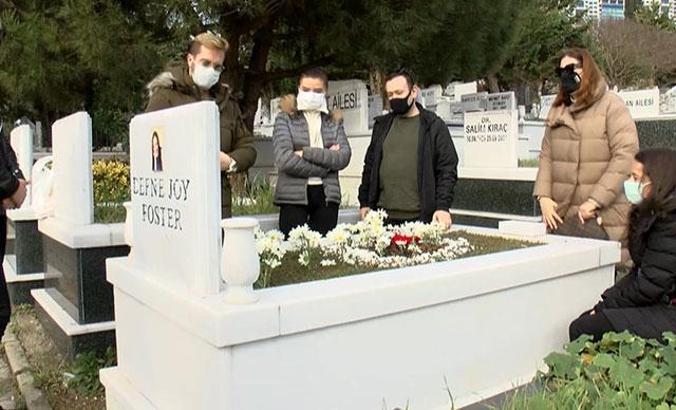 Defne Joy Foster mezarı başında anıldı