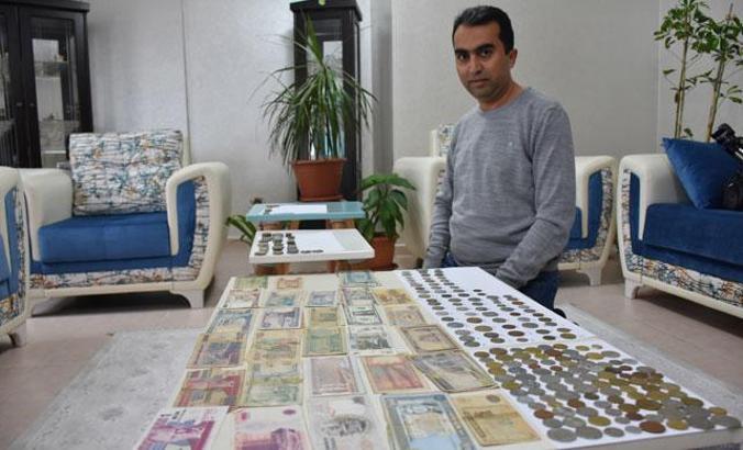 Tutkunu olduğu koleksiyona 50 bin TL harcadı, 250 parça eski para topladı
