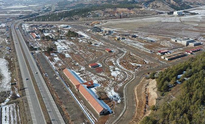 Sivas'ta Sultan Abdülhamid'e at yetiştirilen haraların da içinde olduğu kültür park çalışması sürüyor