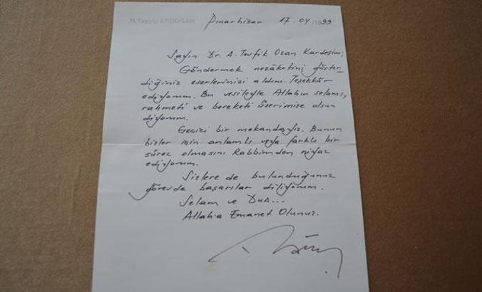 Cumhurbaşkanı Erdoğan'ın cezaevinden yazdığı teşekkür mektubu, 22 yıl sonra ortaya çıktı