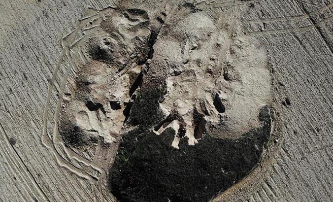 2 bin 700 yıllık tümülüsler iş makineleri ile talan edildi, kral mezarları yok olma tehlikesi ile karşı karşıya