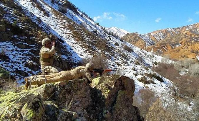 Sivas'ta, komandolardan arazi tarama faaliyeti