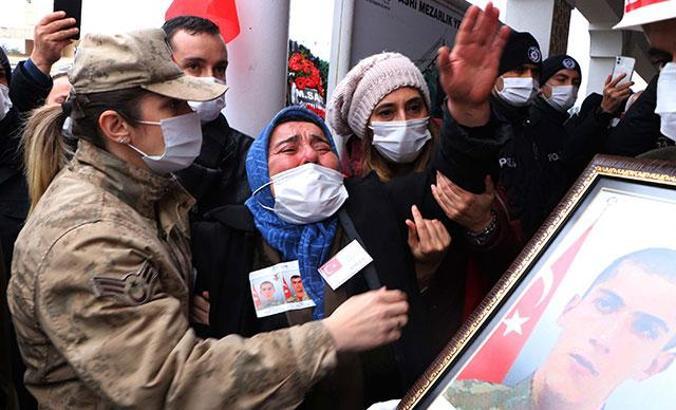 Gara şehitleri Müslüm Altıntaş ve Adil Kabaklı toprağa verildi