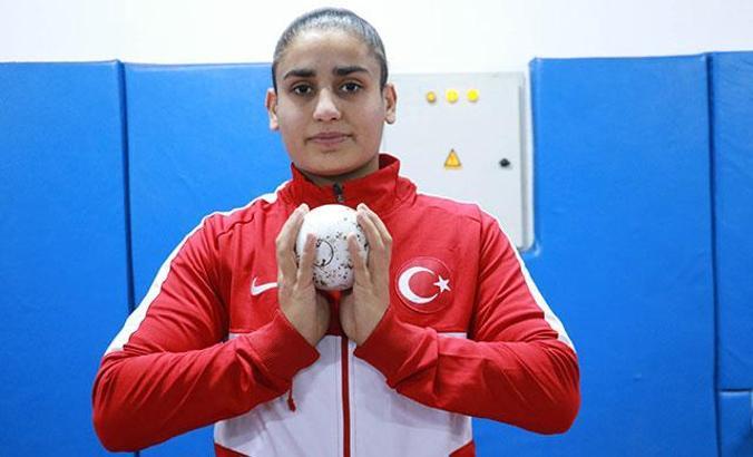 Depremden kurtulup dünya şampiyonu olan Eda'nın hedefi olimpiyat altını