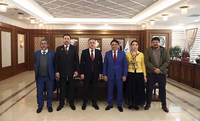 Kazakistanlı siyasetçi ve iş adamları Bağcılar Belediyesi’ni ziyaret etti