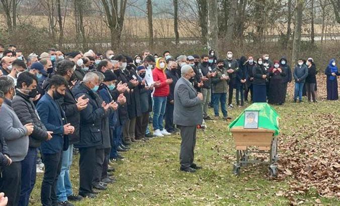 Almanya’da öldürülen 13 yaşındaki Sinan Toptik toprağa verildi