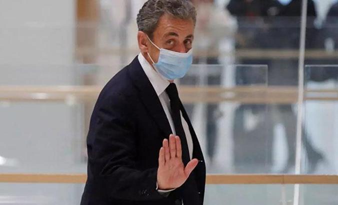 Eski Fransa Cumhurbaşkanı Sarkozy’e yolsuzluktan hapis cezası