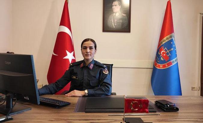 Çocukluk hayaliydi şimdi İstanbul'un tek kadın Jandarma Karakol Komutanı...