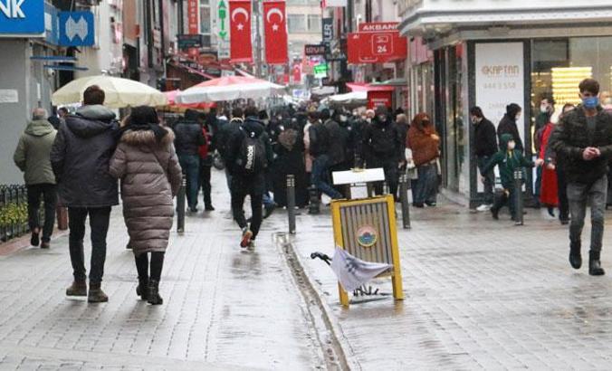 ‘Mutasyon virüs' kaynaklı vakaların artığı Samsun’da 2 maske takın çağrısı