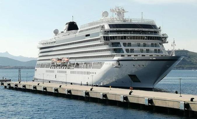 Bodrum'a sezonun ilk kruvaziyer gemisi geldi