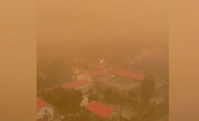 Çin’in başkenti Pekin’i kum fırtınası vurdu