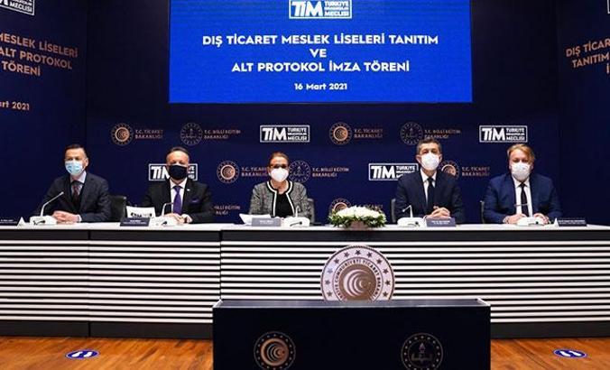 Dış Ticaret Meslek Liseleri öğrencilerine burs ve staj imkanı