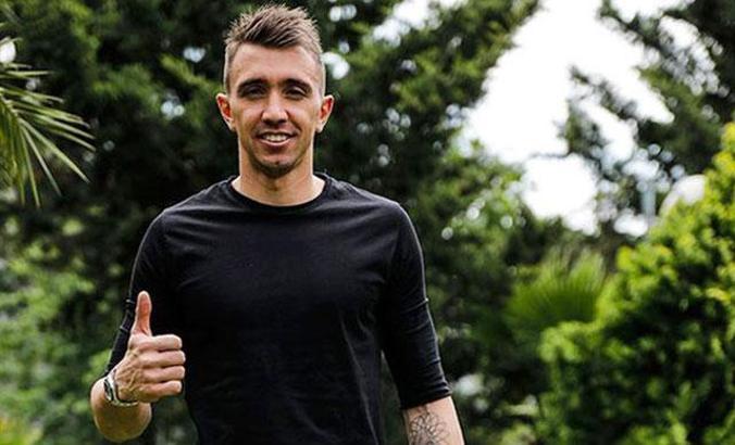 Kaptan Muslera, Galatasaray ile nikah tazeledi