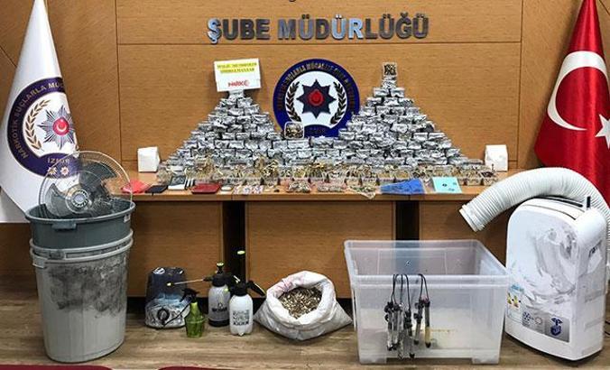İzmir'de uyuşturucu tacirlerine 'sihirli mantar' operasyonu
