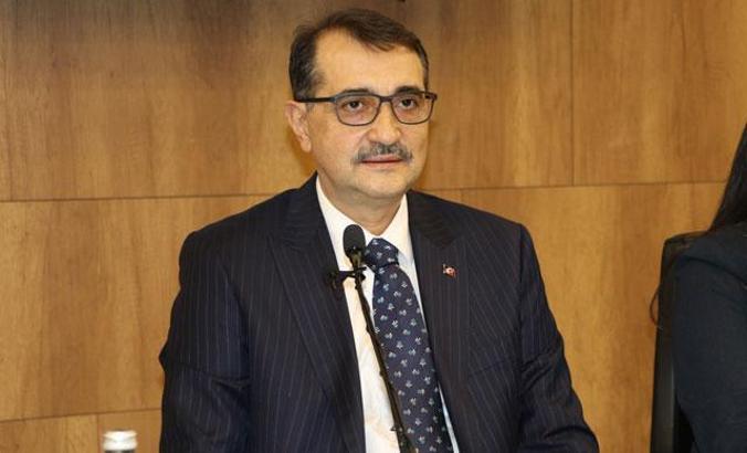 Bakan Dönmez'den Adana'ya doğalgaz ve elektrik dağıtım şebekesi yatırımı müjdesi