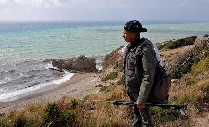 Şehir hayatını bırakıp dağ evine yerleşti, geçimini balıkçılıkla sağlıyor
