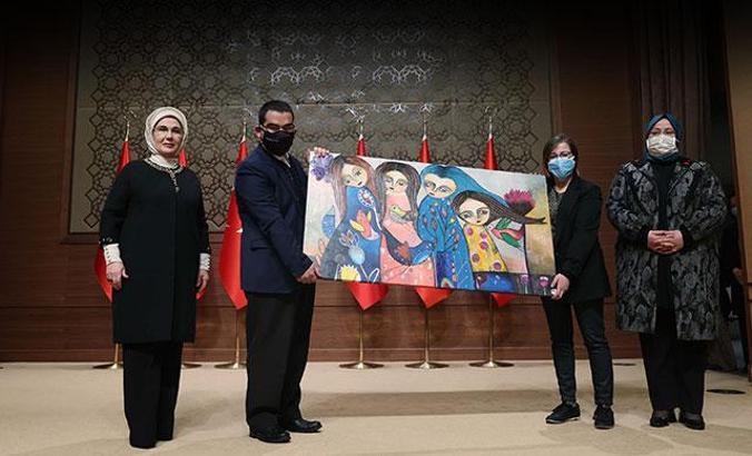 Emine Erdoğan: 'Engelli' kelimesini, eksiklikler olarak düşünmeyelim lütfen