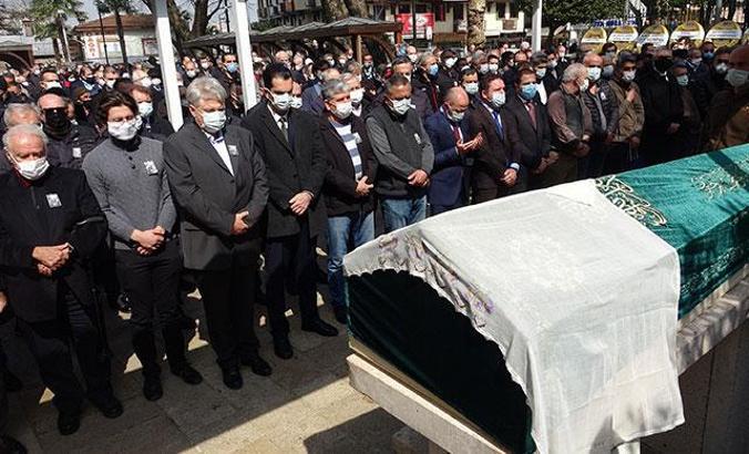 Aşkı için Türk vatandaşı olup, Müslümanlığı seçen Zehra Deniz Gökçen, hayatını kaybetti