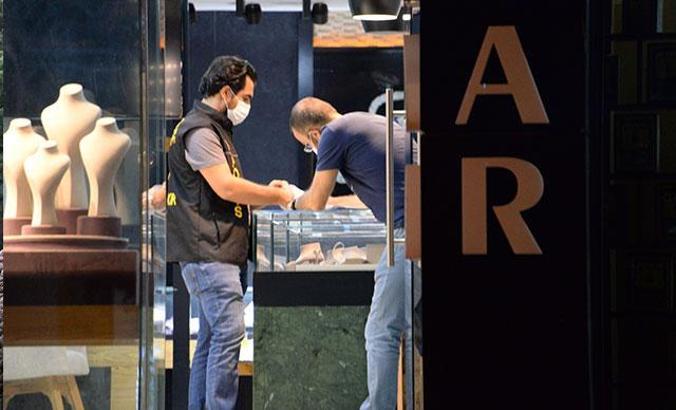 200 milyonluk vurgun ile suçlanan kuyumcular hakim karşısında