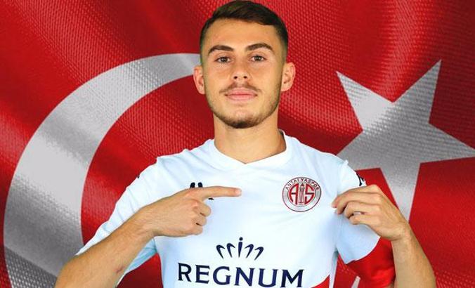 Antalyaspor'un yükselen değeri Bünyamin Balcı