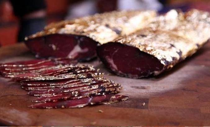 Pastırmacı Tolga, altın kaplamalı pastırmayı 800 liradan satışa sundu