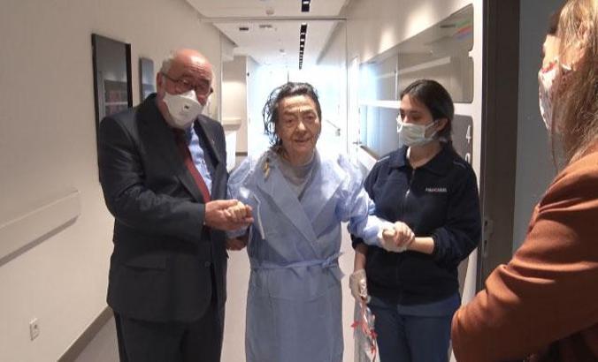 90 yaşında kansere yakalandı robotik cerrahiyle sağlığına kavuştu