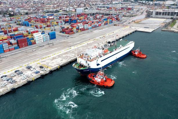Otomotiv odaklı Ro-Ro Limanı’na ilk sefer gerçekleşti