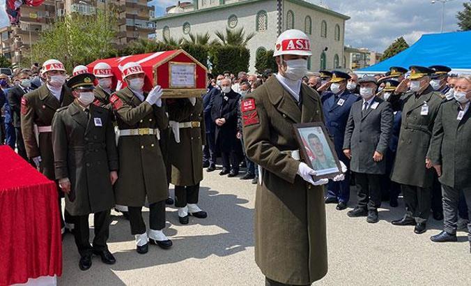 İzmirli şehit asker son yolculuğuna uğurlandı