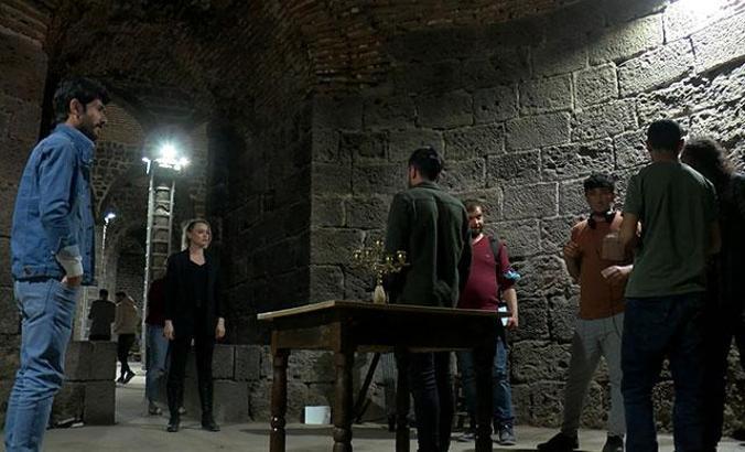 Diyarbakır'ın tarihi mekanları, dizi çekimleri için doğal plato oldu