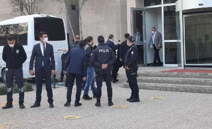 'Bildiri' soruşturmasında 14 emekli amiral adliyede