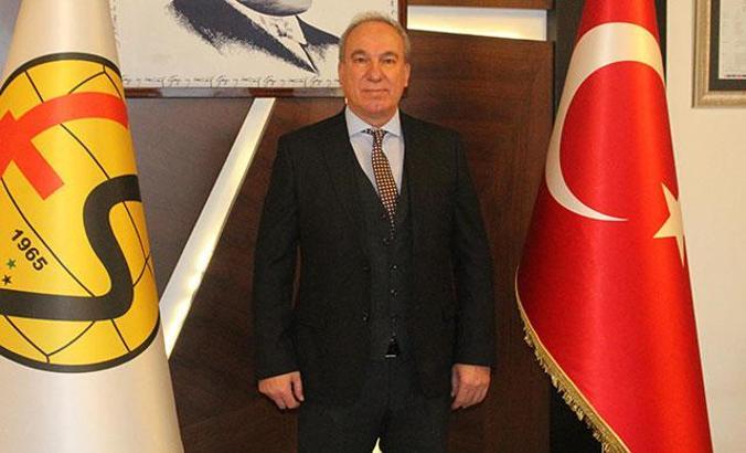 Eskişehirspor’da teknik direktör Cengiz Seçsev ile yollar ayrıldı