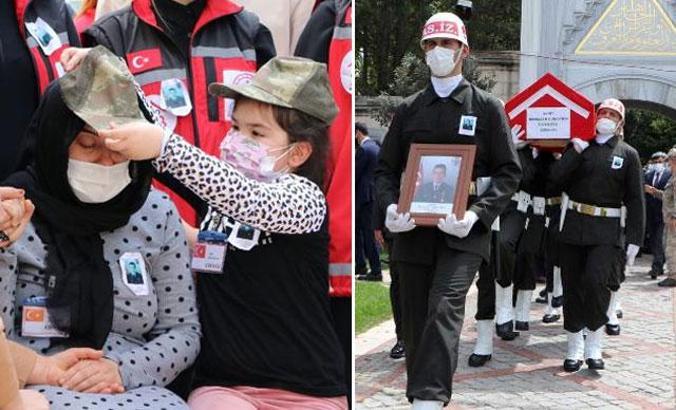 Şehit kızı Ela, cenazede ağlayan annesine asker kepi taktı