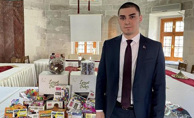 Mert Şener’den eğitime destek