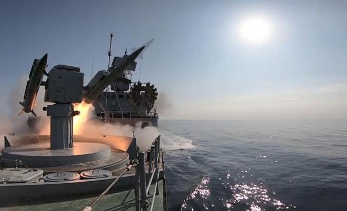 Rusya'dan Kırım'da 10 bin askerli tatbikat