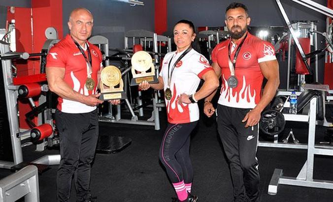 Vücut geliştirme sporcuları, Avrupa Şampiyonası'na Manavgat'ta hazırlanıyor