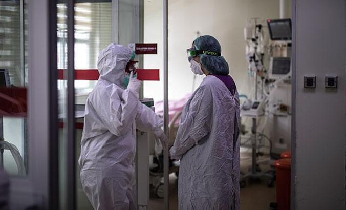 Koronavirüs salgınında can kaybı 37 bin 672'ye yükseldi