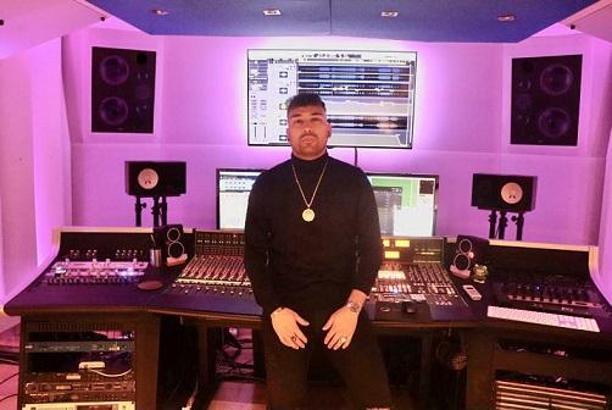 “Farklı tarzlarla harmanlanmış bir rap albümü”