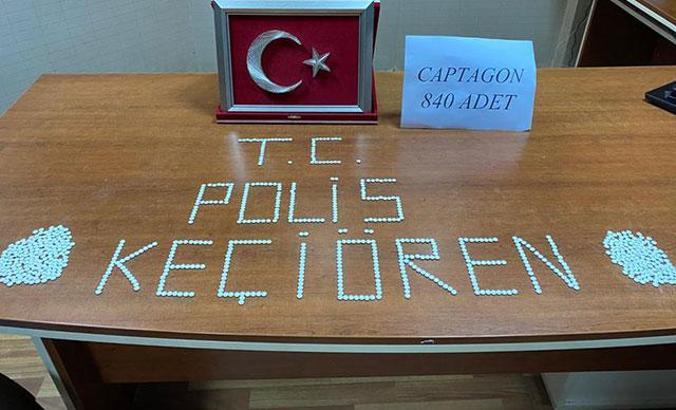Pazarcılık yapan kişinin üzerinden 840 adet 'uyuşturucu hap' çıktı