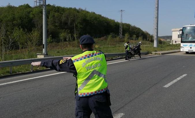 İstanbul'da jandarma ekiplerinden yolcu otobüslerine denetim