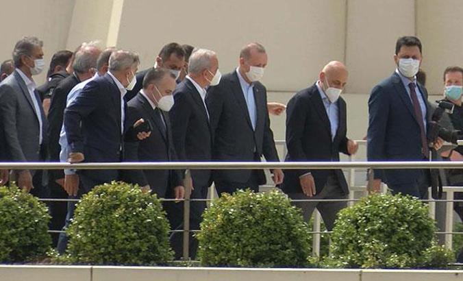 Cumhurbaşkanı Erdoğan, Ümraniye Belediye Başkanı İsmet Yıldırım'ın babasının cenaze namazına katıldı