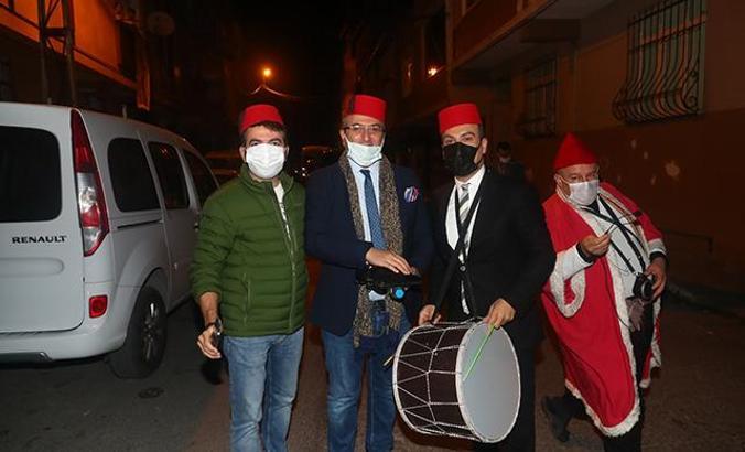 Haberciler Bağcılar ilçe sakinlerini sahura kaldırdı
