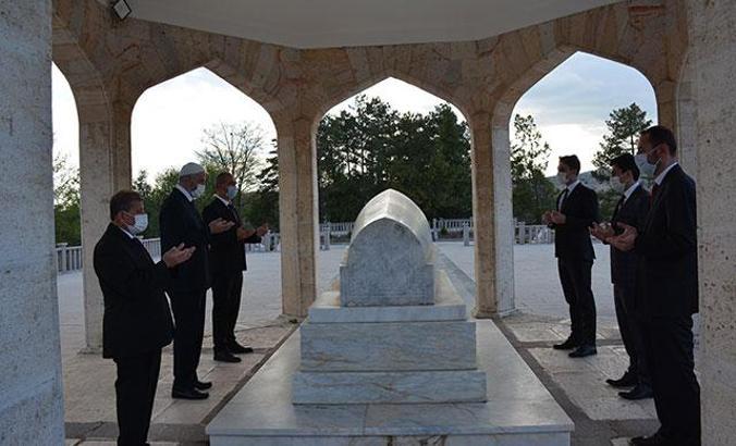 Halk Ozanı Yunus Emre, ölümünün 700'üncü yıl dönümünde kabri başında anıldı
