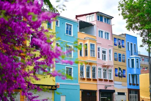 Fatih Belediyesi’nden Haliç Sahili’ne güzellik dokunuşu