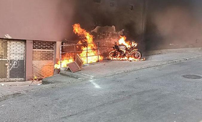 Esenler'de 4 katlı binanın bodrum katında yangın çıktı