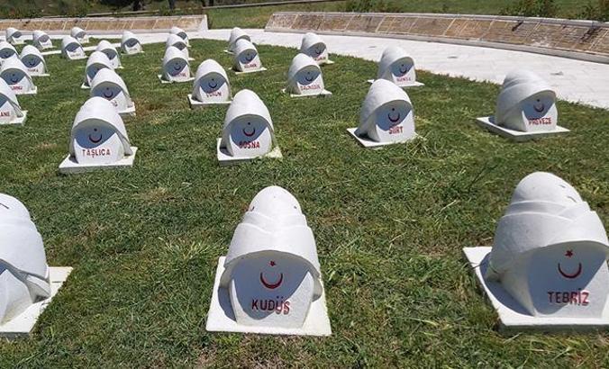 Çanakkale'de şehit düşen Gazze ve Kudüs'lü şehitlerin mezarlarına ziyaret