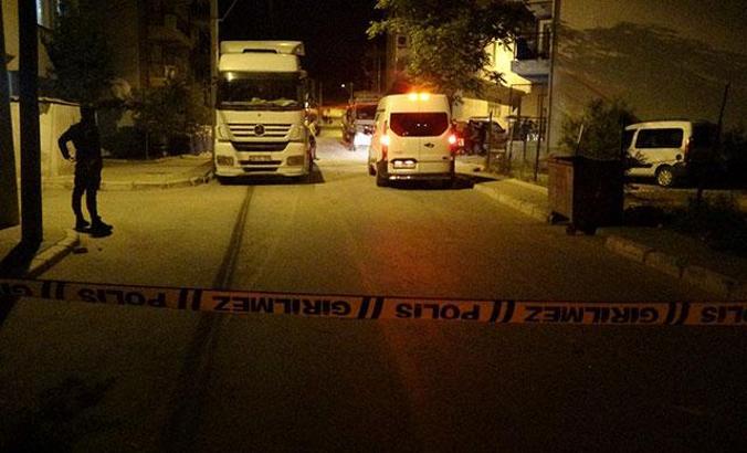 İzmir'de akrabalar arasında silahlı kavga: 4 yaralı